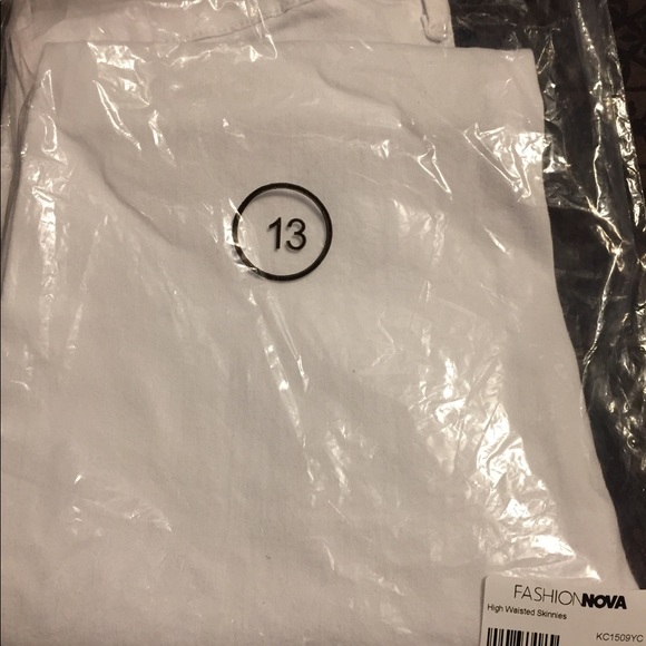 Fashion nova high waisted jeans - Picture 1 of 3